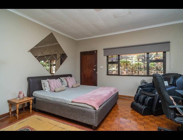 5 BEDROOM HOUSE FOR SALE IN RESERVOIR HILLS